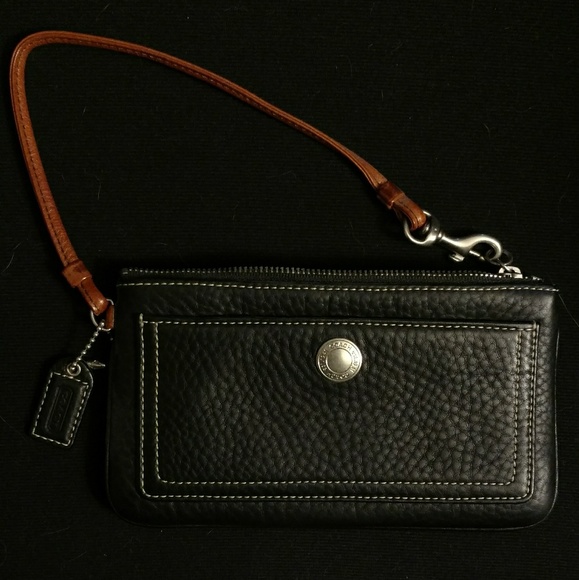 Coach black leather wristlet chelsea